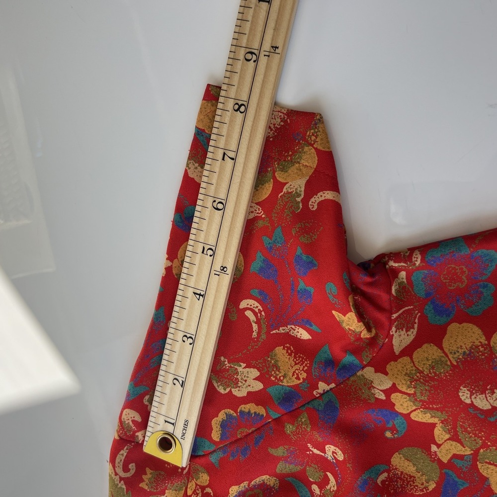 Red Floral Metallic-Accent Short Sleeve Button-Down Top - Picture 14 of 14